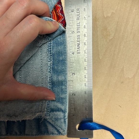 Vintage Guess Embroidered Jeans - Picture 13 of 15